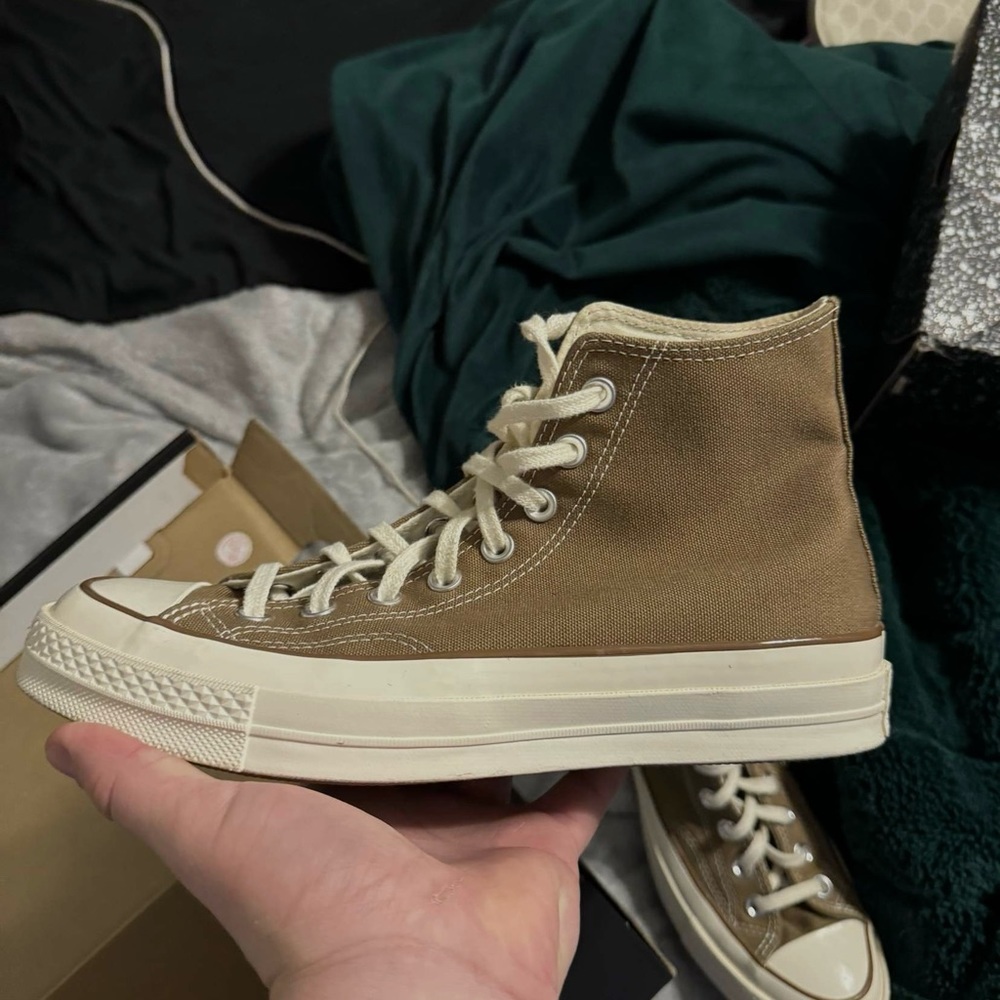 Carhartt converse